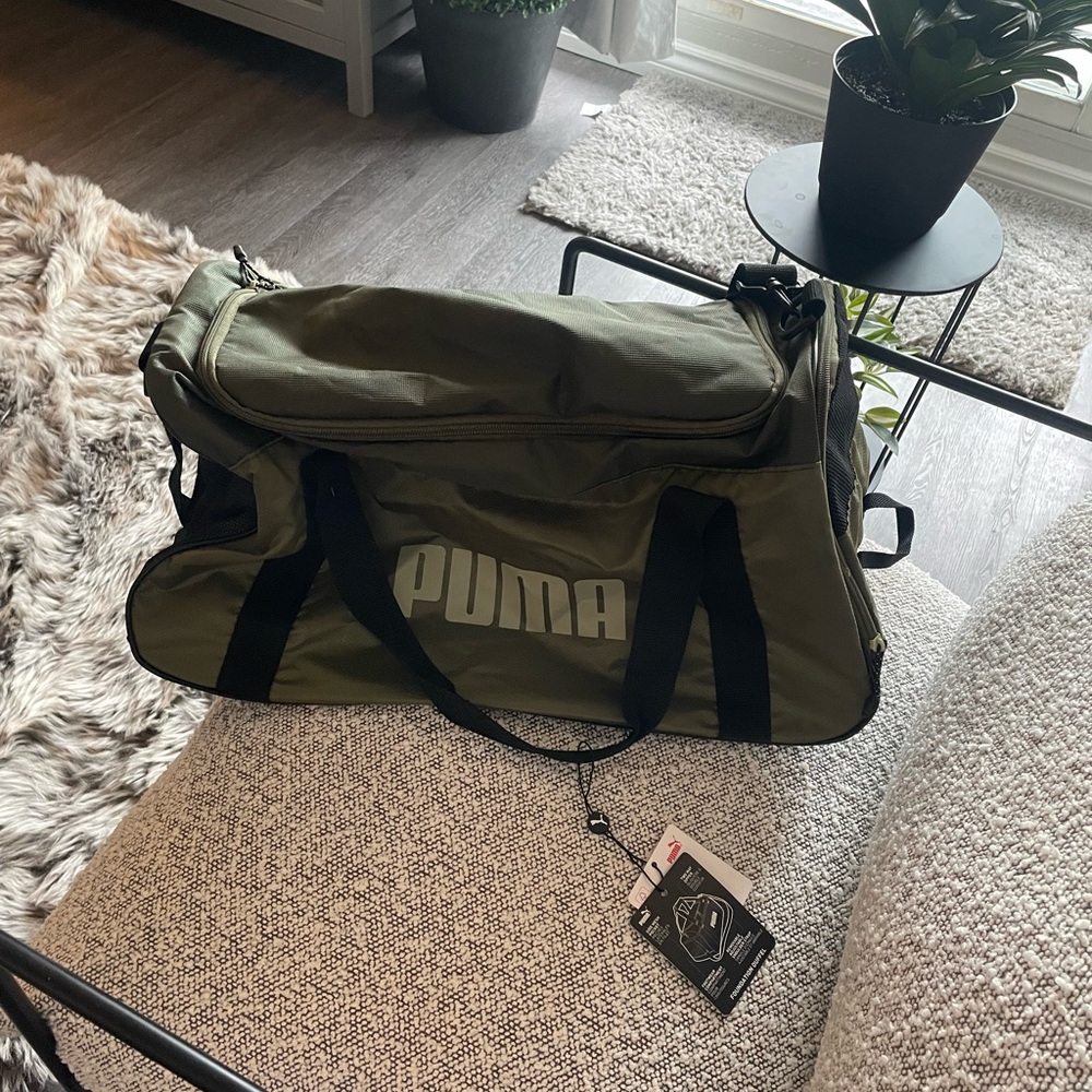 Puma gym bag (brand new tags still attached)